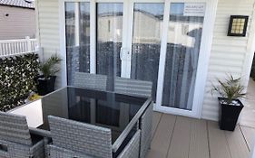 Beautiful Spacious Holiday Home - Romney Sands